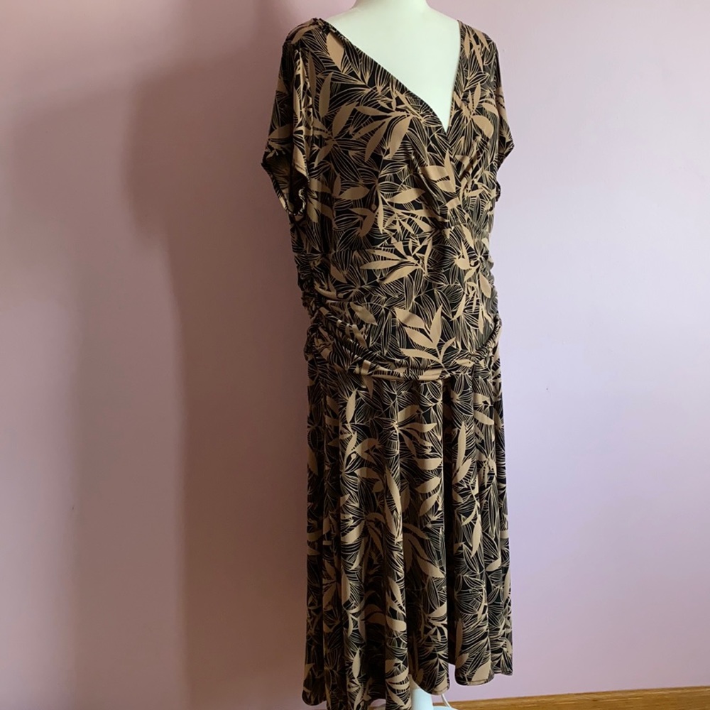 London Times dress plus size 18W with floral print used very good condition